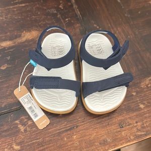 Native Charley sandals C5 Navy NWT